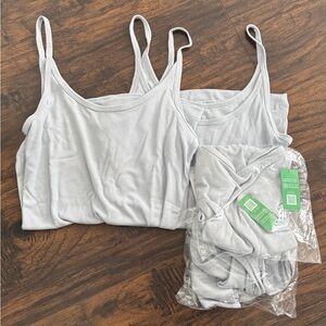 NWT Women’s Grey Gap Mini Rib Tank Top Size S Tall (Set of 4)